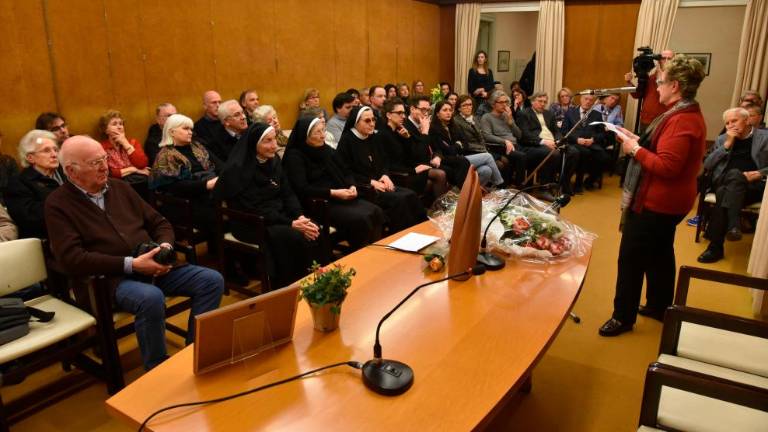 Otroke nagovarjajo s srcem, ne le z besedo