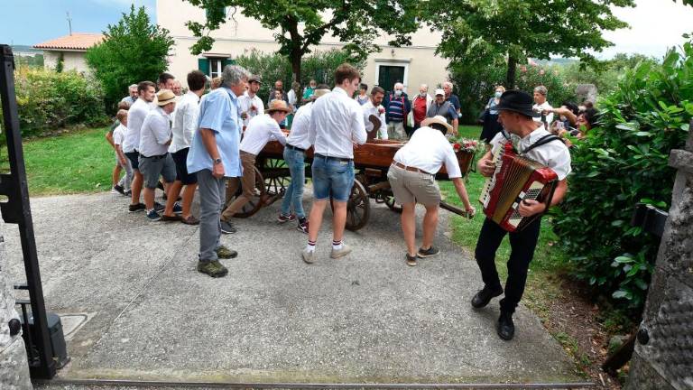 Obudili tradicijo prevoza čupe