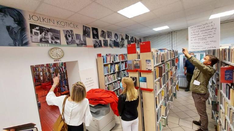 Jolka, bralka št. 1