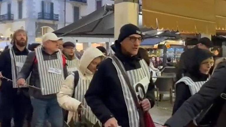 Sramota, ki je obkrožila svet