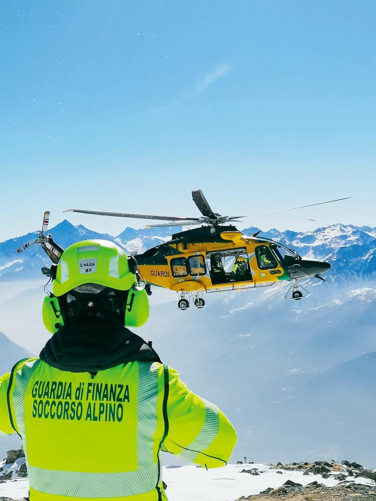 Za neutemeljeno reševanje s helikopterjem bodo izstavili zasoljen račun