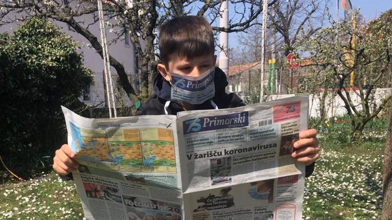 Doma na vrtu berem primorski dnevnik. Matej Ferluga <i>(Morana Zagar)</i>