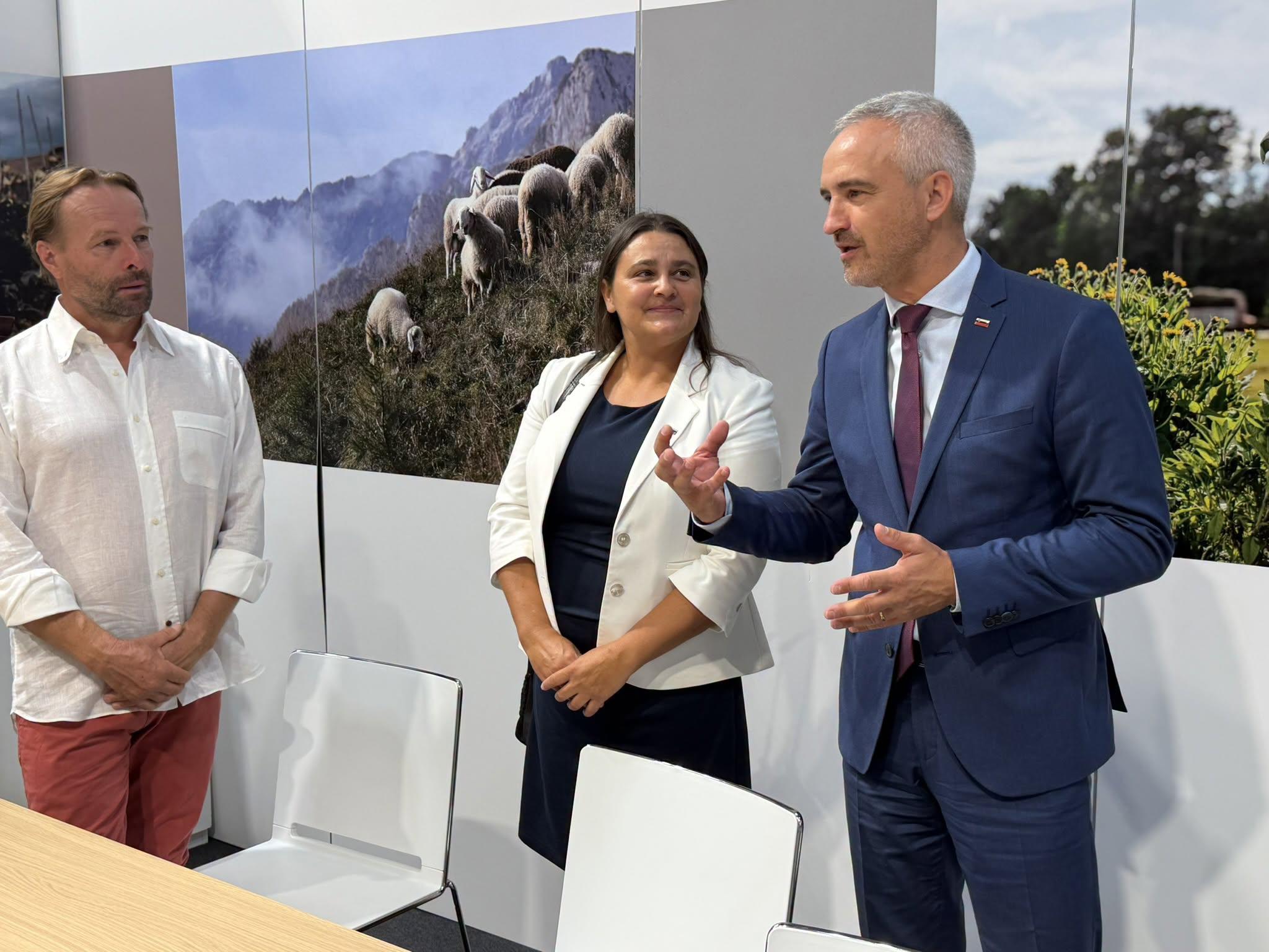 Na sejmu Agra ministra podprla kmete v zamejstvu