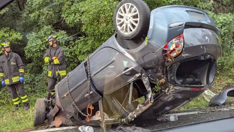 Pri Sabličih se je prevrnil na streho