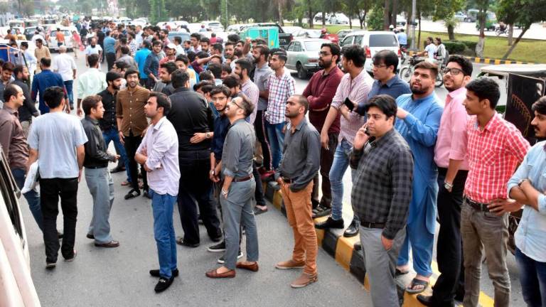 Močan potres v Pakistanu