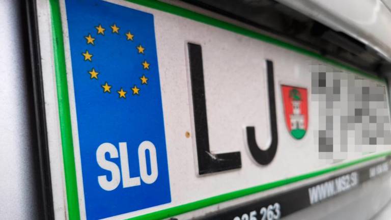 Registrske tablice: zakon bodo spremenili