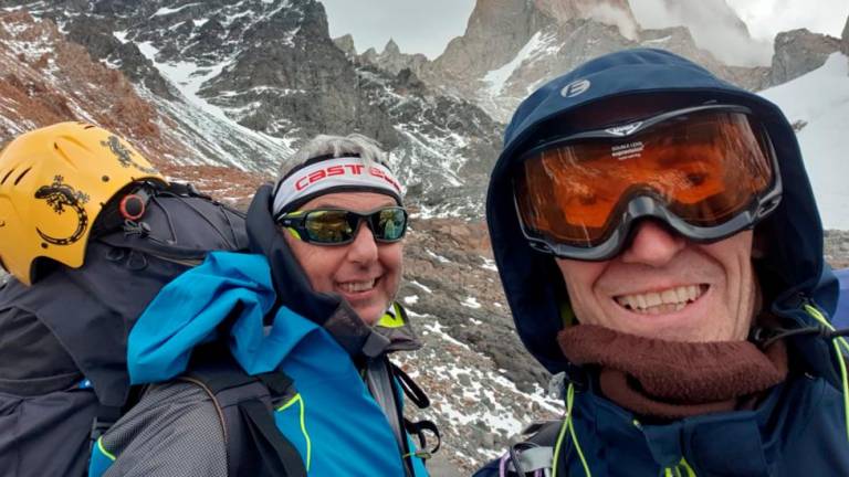 Tržaška alpinista kljub vremenski ujmi dosegla prvi cilj v Patagoniji