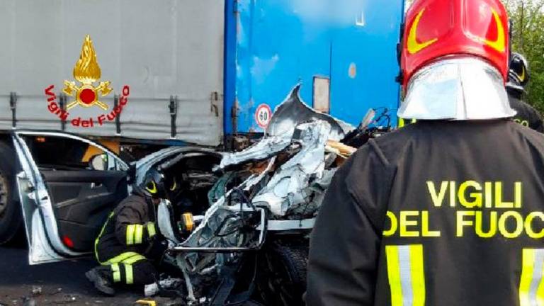 Šest mrtvih na avtocesti A4