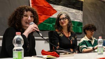 Posebna poročevalka ZN Francesca Albanese in študenti (TEDESCHI/FOTODAMJ@N)