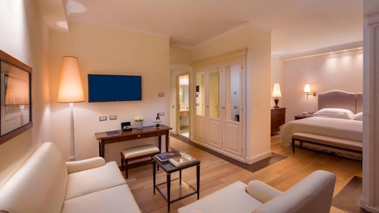 »Veliki dogodek za špekulacije izkoristila le peščica hotelirjev«