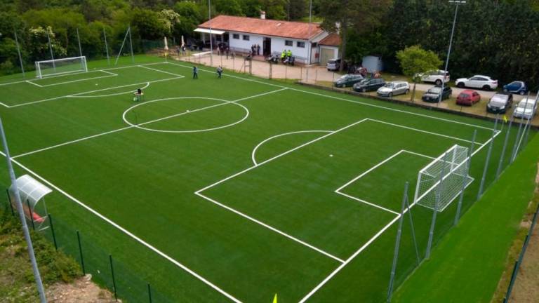 Trebče imajo novo igrišče za mali nogomet