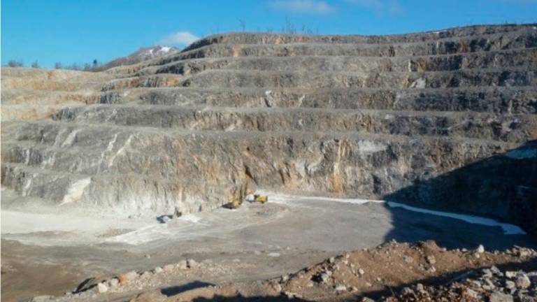 Smrtna nesreča v kamnolomu