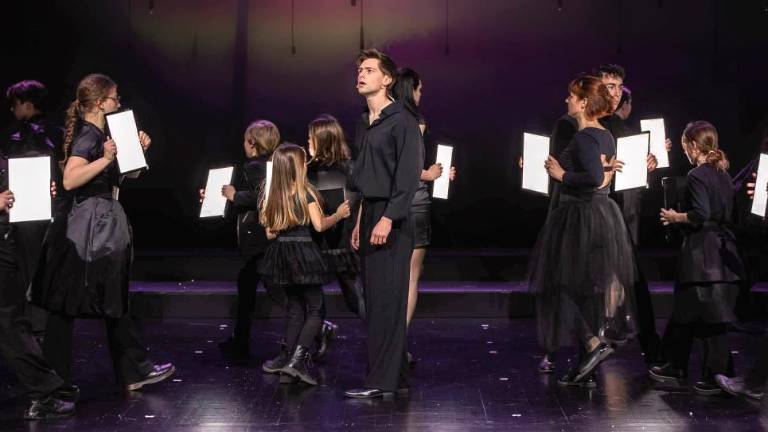 Vlak št. 123 odločno drvi v bodočnost