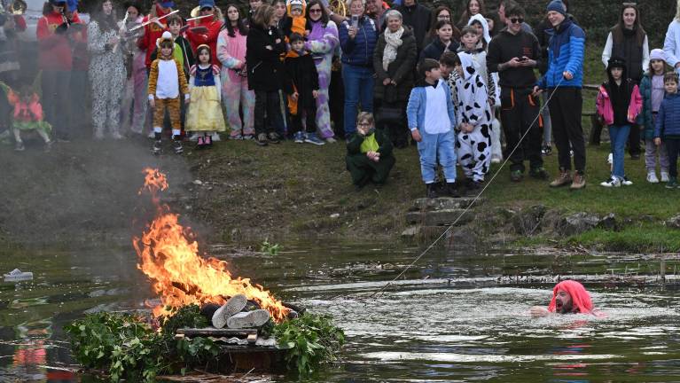 NAJ FOTO TEDNA: Vesela žalost