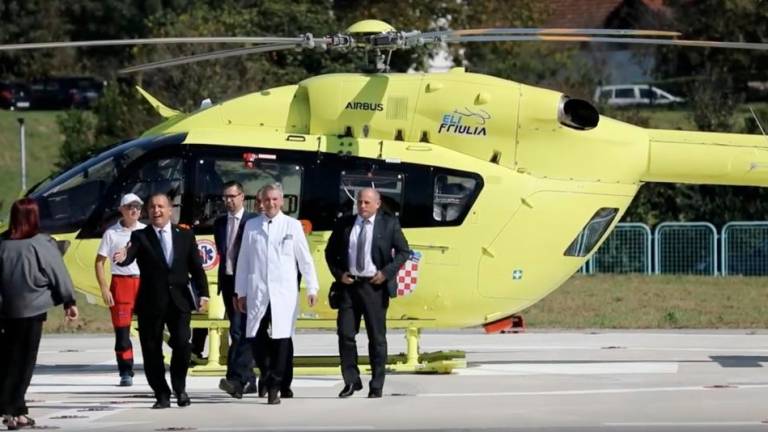 Tudi Elifriulia iz Ronk z reševalnimi helikopterji za Hrvaško