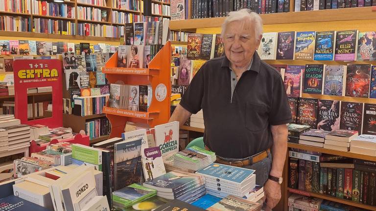 Knjigarnarje veseli obisk mladih, poleti »teknejo« kriminalke in romani