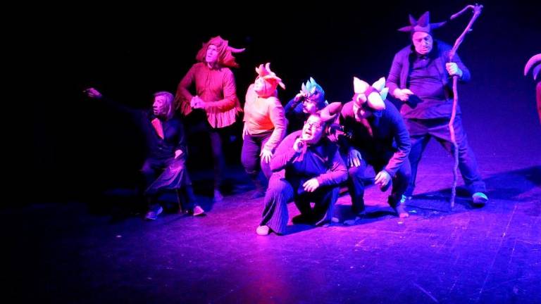 V norosti našli gledališče