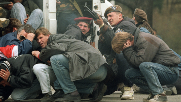 Za streljanje v Sarajevu naj bi plačeval tudi Tržačan