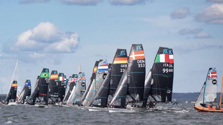 Še naprej tik pod vrhom