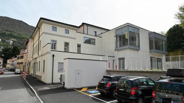 Predajo svetoivanskega Narodnega doma za zdaj odložili