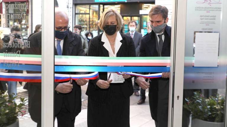 Slovesno odprli Feiglovo knjižnico v Trgovskem domu