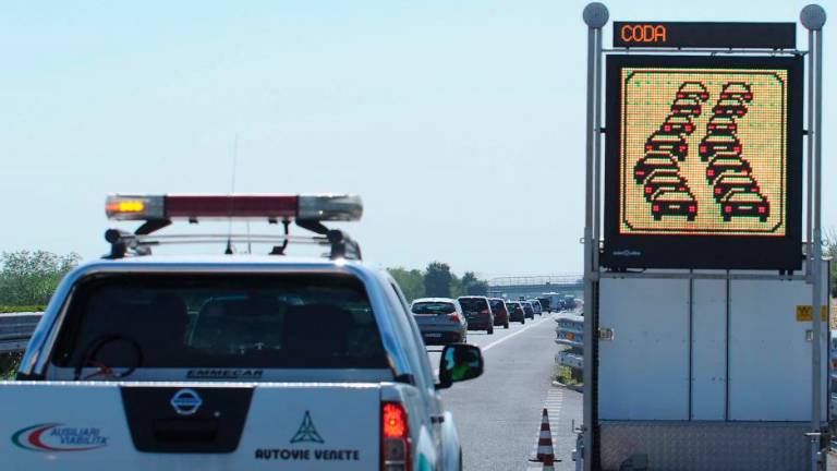 Avtocesto A4 v smeri Trsta zaprli zaradi nesreče