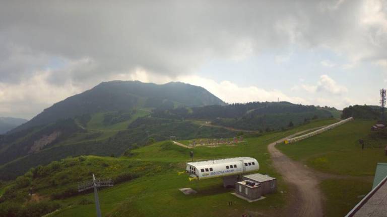 Nevihte bodo lahko močne, osvežitev pa bo le krajevna in kratkotrajna