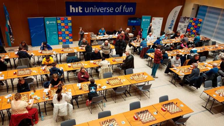 Mejo bodo prvi presegali šahisti