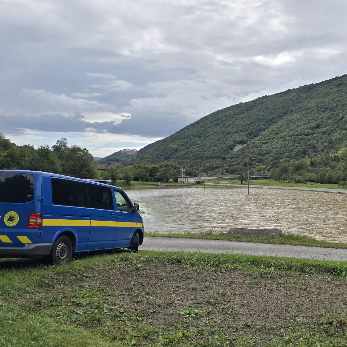 Zalilo je Branik in Spodnjo Branico