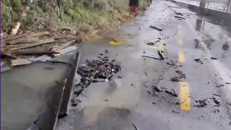 Cesta za Lazaret bo še dolgo neprevozna