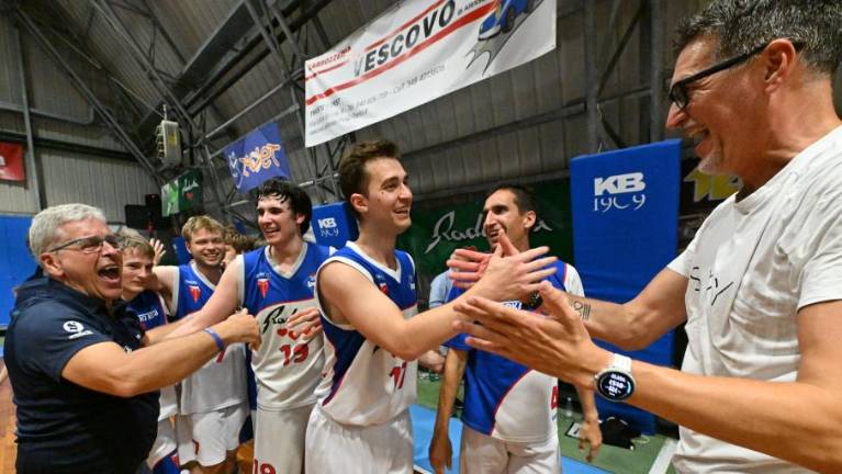 Bor Radenska napredoval v C-ligo