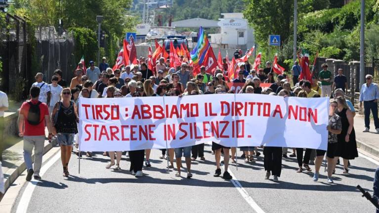 Delavke in delavci tovarne Tirso zahtevajo jasne odgovore