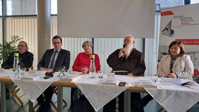 Tako popolnega kataloga v Sloveniji še niso imeli