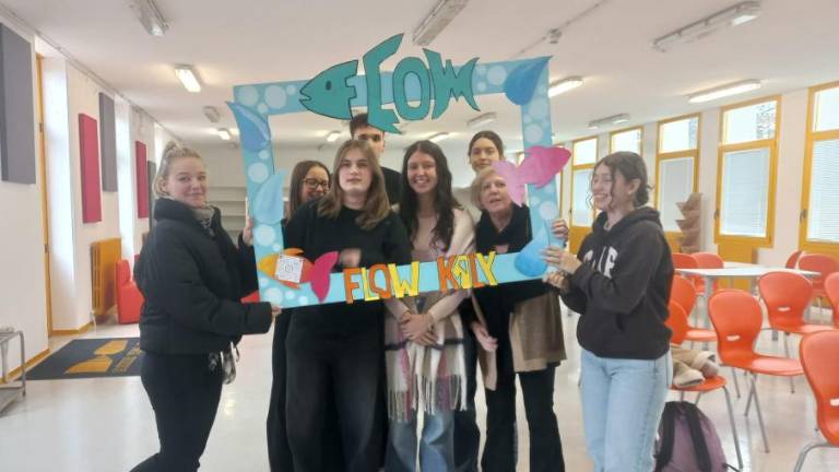 Mlade spodbujajo, naj sledijo toku narave