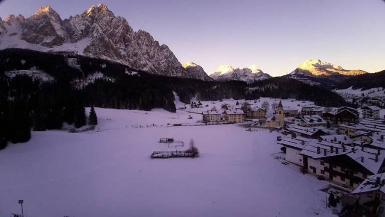 Prebudili smo se v za ta čas mrzlo in vetrovno jutro