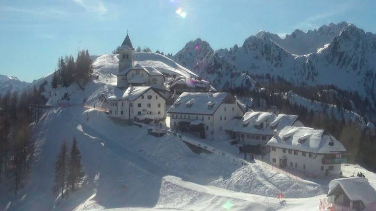 Na Višarjah zaradi krčev obnemogla v snegu