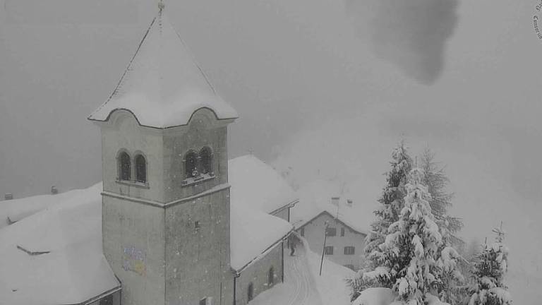 V gorah nova pošiljka snega, nevarnost proženja plazov velika