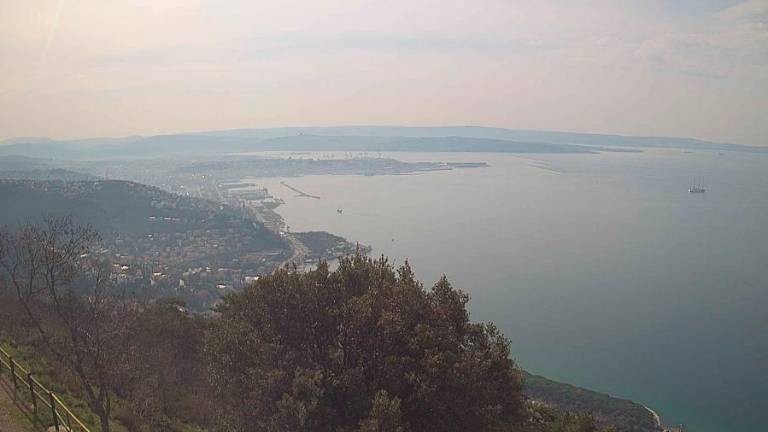 Od zahoda postopno več vlage, od srede občasno tudi nekaj dežja