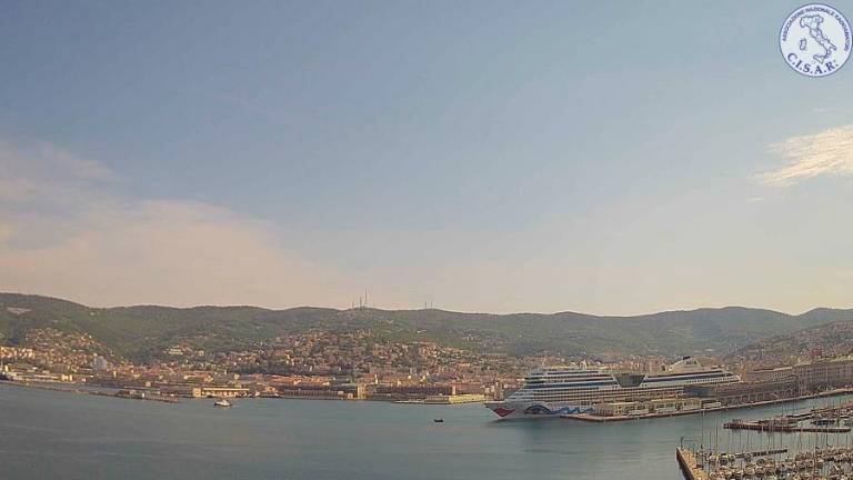 Z izrazito hladno fronto se vrača zima