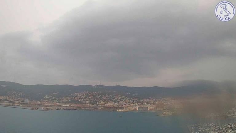 Prispel je atlantski zrak, nocoj solidna vremenska fronta