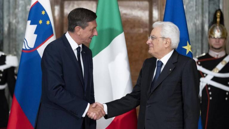 Pahor in Mattarella po telefonu o virusu, Evropi in Narodnem domu