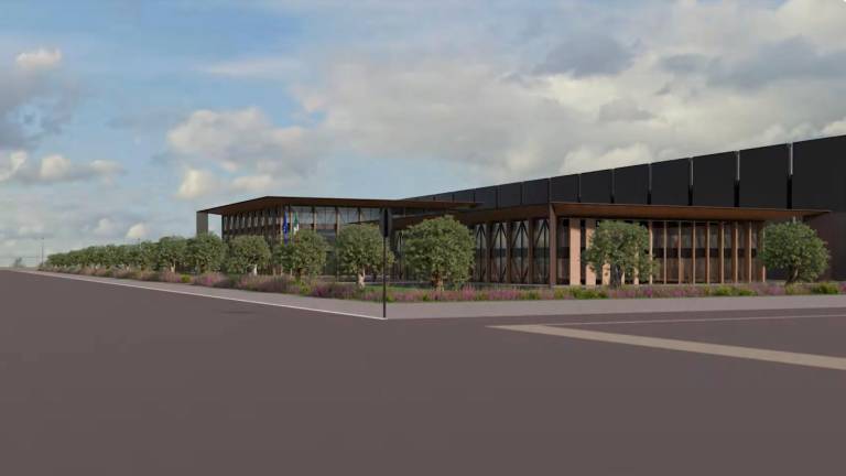 Tovarno letal za gašenje požarov bodo odprli leta 2032 (video)