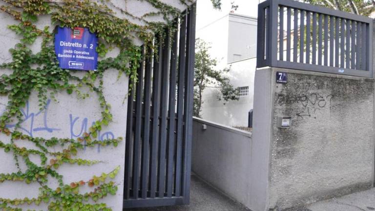 Slovenske družine in šole pogrešajo osnovne storitve