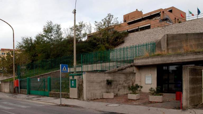 V občinskem domu Bartoli ugotovili primer garij