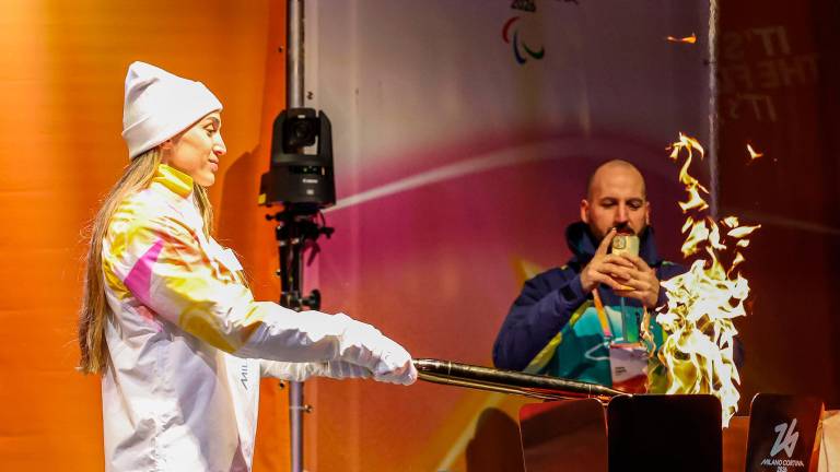 Olimpijski ogenj v Trstu prižgali s paralimpijsko baklo