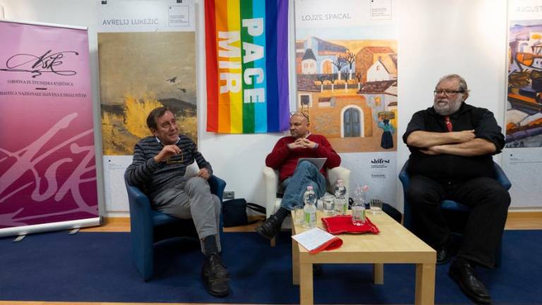 Kritično o »vojni in miru« v Ukrajini