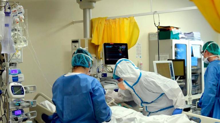 S kortizonom proti koronapljučnicam