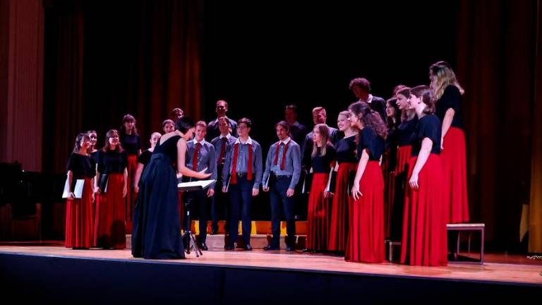 APZ Tone Tomšič zapel za pravičnejši svet in boljše življenje