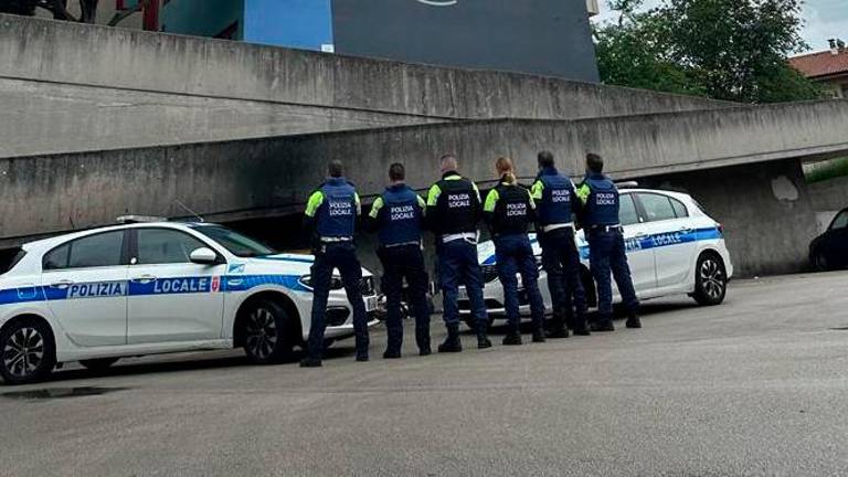 Nezakonita vselitev in več primerov kraje elektrike