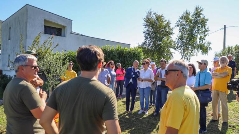 Oranžni grozd prevzela kmetija Primosic